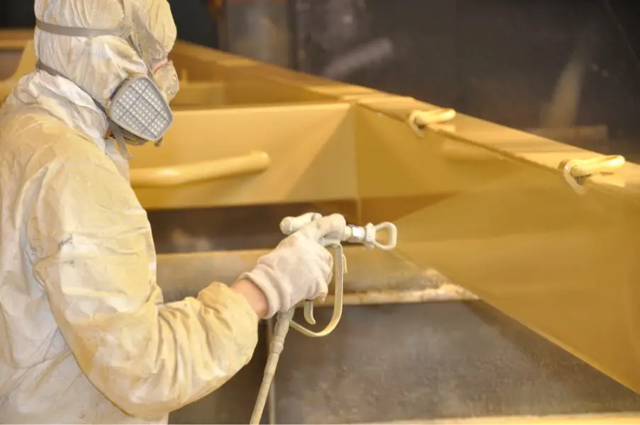 Malowanie konstrukcji stalowych – aktualne normy i przepisy w Polsce - ZRE Katowice